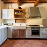 Casina Franca By Mmega Capezzano Pianore
